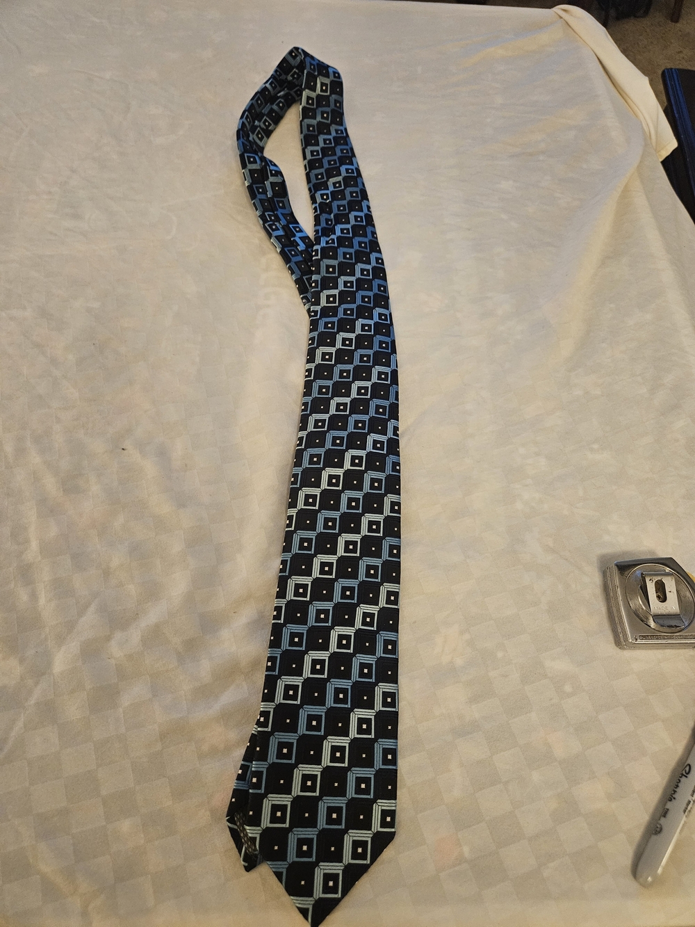croft & barrow Black and Blue Geometric Tie